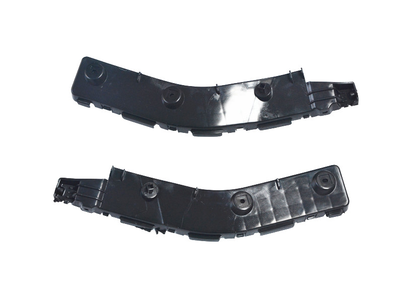 Rear bumper bracket